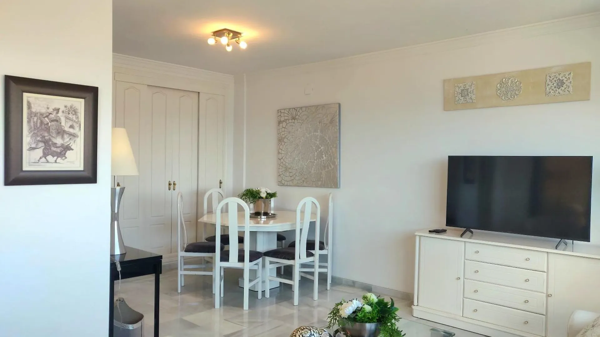 Lujoso Atico Con Vistas Al Mar, Piscina & Parking Apartment Fuengirola Spain